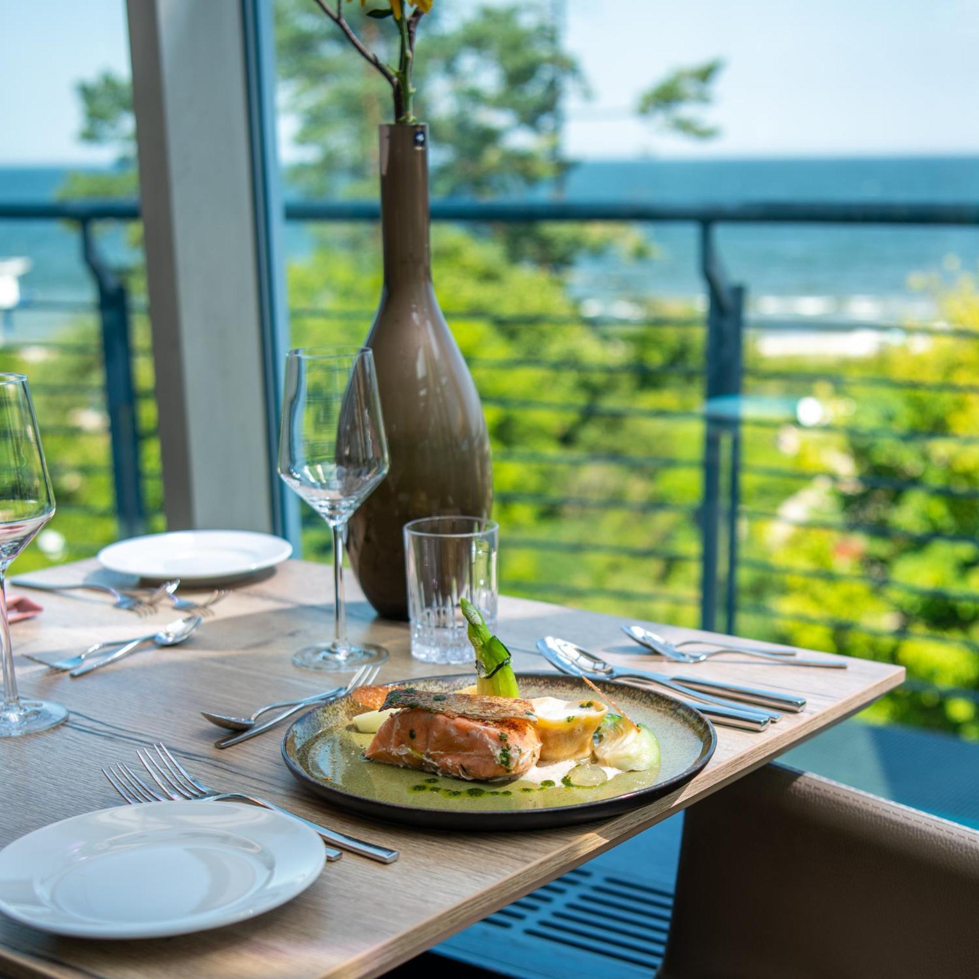 Strandhotel Ostseeblick Херингсдорф Екстериор снимка